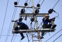 ilustrasi Petugas PLN