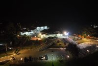 Suasana Meuligoe Bupati Aceh Besar dan sekitarnya, tepat sebelum aksi mati lampu serentak digelar untuk memperingati Hari Bumi se-Dunia tahun 2024, di Kota Jantho, Aceh Besar, Sabtu 23 Maret 2024 malam. | Foto: MC ACEH BESAR