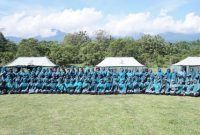 Para peserta perkemahan jambore melakukan foto bersama usai penutupan perkemahan kader PKK di bumi perkemahan kota  Jantho Aceh Besar. (Foto MC Aceh Besar)