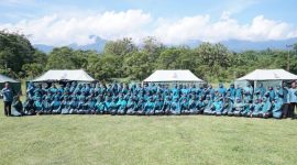 Para peserta perkemahan jambore melakukan foto bersama usai penutupan perkemahan kader PKK di bumi perkemahan kota  Jantho Aceh Besar. (Foto MC Aceh Besar)