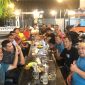 Ketua Kemenag Koba FC yang baru terpilih Hadi Taruna bersama seluruh anggotanya Ngopi bareng (Ngobar) di Abu Dhabi Coffee Ateuk Pahlawan Senin (3/06/2024) malam.