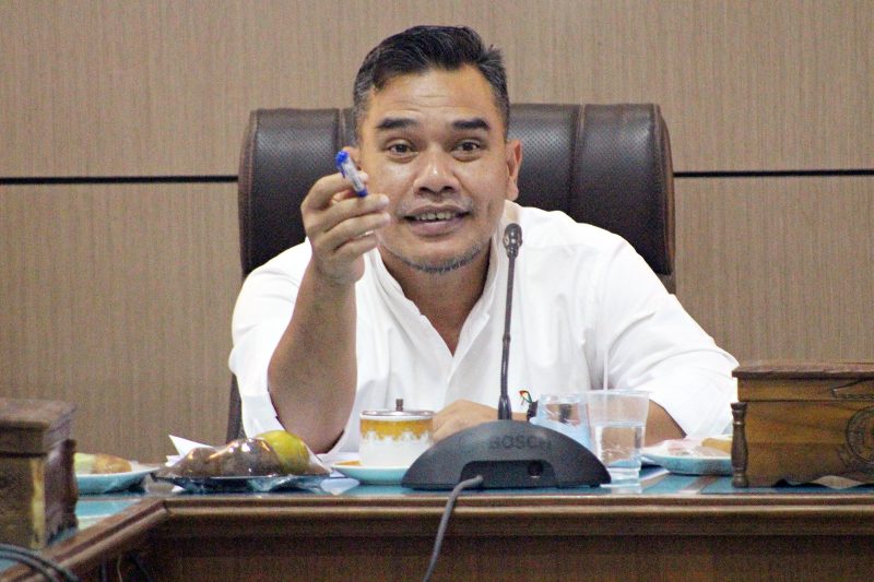 Abdul Mukhti Anggota Dewan Perwakilan Rakyat Kabupaten (DPRK) Aceh Besar dari Fraksi Partai Amanat Nasional (PAN)