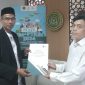 Ketua Yayasan Rumoh Bina Aneuk Nanggroe Dr.Tgk Jamaluddin Thaib, MA menerima Keputusan Menterima Agama (KMA) 2 Prodi Baru oleh Subbag TU Direktorat Pendidikan Tinggi Keagamaan Islam Muhammad Ali Bustomi di Kantor Kemenag Jakarta Selasa (6/8/2024).