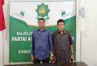 Hasbi Affan (Cekbi) bersama Calon Bupati Aceh Timur Tgk Ridwan Abubakar (Nektu)
Foto : Ist