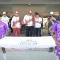 Pembukaan cabang olahraga sepakbola PON XXI Aceh-Sumut di Stadion H.Dimurthala, Lampineung, Banda Aceh oleh Pj Gubernur Aceh, Safrizal ZA, Minggu (1/9/2024). mempertemukan Papua Barat vs Sulawesi Tengah. (Foto Humas Pemerintah Aceh)