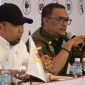 Ketua Pengprov Kurash Aceh, Muhammad Iswanto bersama Wakil Ketua Umum Bidang Prestasi Kurash Aceh, Ferry S. saat konferensi pers di Media Center, Hermes Palace Hotel Banda Aceh, Minggu (15/9/2024)