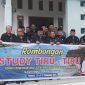 Ketua FKUB Banda Aceh Dr Abd Syukur, M.Ag dan jajarannya beserta unsur Kemenag Banda Aceh Suheri, MA foto bersama Ketua FKUB Asahan Sumatera Utara H Humaidi Syam Pane, AMK dengan seluruh pengurusnya usai temu ramah Sabtu (14/09/2024) di Sekretariat FKUB Banda Aceh Jl Prof A Hasyimi Pango Raya Ulee Kareng Banda Aceh