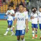 Tim sepak bola Aceh berjalan keluar dari lapangan usai dikalahkan oleh Jawa Timur 3-2 pada pertandingan babak semifinal Senin ( 16/9/2024) di Stadion Harapan Bangsa Banda Aceh dengan hasil tersebut Aceh gagal melangkah ke final untuk memperebutkan medali emas dari cabor paling bergengsi PON XXI.