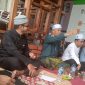 Ketua Umum PAS Aceh Tgk H.Tu Bulqaini Tanjongan, S.Sos.I (Tengah baju Hijau peci putih) didampingi oleh ketua tim pemenangan Paslon Tgk Yusran Abbas dan Wakilnya Fauziannur, S.Kom sedang memberi orasi politik