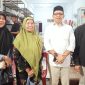 Keterangan Foto : Dari kanan ke kiri : Lukman CM, Ir Sanusi Hasyim, Bu Nurmala dan Warga Montasik di Posko Pemenangan MBS Montasik, Senin (14/10/2024).