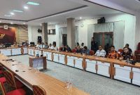 Tim Pemenangan Paslon Gubernur dan Wakil Gubernur Aceh nomor urut 01 (Bustami-Syech Fadhil) melakukan pertemuan dengan Komisioner KIP Aceh, Kamis (21/11/2024).