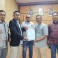 Tim Hukum Pemenangan Paslon Gubernur-Wakil Gubernur Aceh Bustami Hamzah-Syech Fadhil melaporkan Ketua KIP Aceh ke Panwaslih Aceh, Jumat, (22/11/2024).