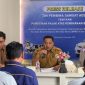 Kepala BPKA Reza Saputra didampingi Dirlantas Polda Aceh Kombes Pol M Iqbal Alqudusy memberikan penjelasan terkait pemutihan pajak kendaraan pada konferensi pers di Kantor Samsat Banda Aceh, Senin (2/12/2024)