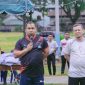 Pj Bupati Aceh Besar, Muhammad Iswanto SSTP MM, secara resmi membuka Turnamen Sepakbola Oemar Diyan Cup VI, Minggu (12/1/2025) petang