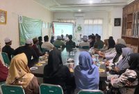 Peserta pendidikan politik  bagi kader Partai Adil Sejahtera (PAS) Aceh yang berlangsung di Sekretariat MPP PAS Aceh Kawasan Lhueng Bata Kota Banda Aceh Kamis (16/1/2025).
Foto : bandapos.com