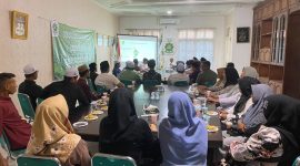Peserta pendidikan politik  bagi kader Partai Adil Sejahtera (PAS) Aceh yang berlangsung di Sekretariat MPP PAS Aceh Kawasan Lhueng Bata Kota Banda Aceh Kamis (16/1/2025).
Foto : bandapos.com