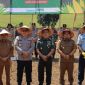 Pj Bupati Aceh Besar Muhammad Iswanto S.STP, MM foto bersama usai melakukan penanaman jagung program ketahanan  pangan nasional bersama Kapolda Aceh Irjen Achmad Kartiko SIK MH di gampong Iboih Tanjong, Kecamatan Seulimeum, Kabupaten Aceh Besar, Selasa (21/1/2025). Foto : Prokopim Pemkab Aceh Besar