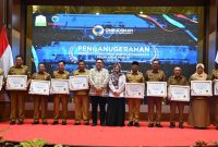 Aceh Besar masuk 10 besar kabupaten/kota peraih predikat Kepatuhan Pelayanan Publik Kualitas Tertinggi. Foto : Ist