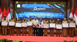 Aceh Besar masuk 10 besar kabupaten/kota peraih predikat Kepatuhan Pelayanan Publik Kualitas Tertinggi. Foto : Ist