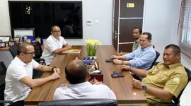 Plt Sekretaris Daerah (Sekda) Aceh Besar Bahrul Jamil S.Sos, M.Si, melakukan pertemuan dengan Kepala Satuan Kerja (Kasatker) PJN Wilayah 3 Aceh di Kantor Balai Pelaksana Jalan Nasional (BPJN) Aceh, Banda Aceh, Selasa (21/1/2025).Foto: Ist