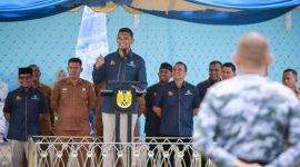 Wakil Walikota Banda Aceh Afdhal Khalilullah memimpin apel peringatan HUT ke-50 Perusahaan Air Minum Daerah (Perumdam) Tirta Daroy Kota Banda Aceh yang berlangsung di halaman gedung Water Treatment Plant (WTP) Tirta Daroy, Senin (24/2/2025).