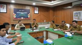 Plt Sekda Aceh, M. Nasir didampingi Asisten I dan Asisten II Setda Aceh, menerima kunjungan kerja Staf Khusus Menteri Ekonomi Kreatif/Badan Ekonomi Kreatif RI, Rian Syaf, di ruang rapat Sekda Aceh, Senin (24/3/2025).
Foto : Humas Aceh