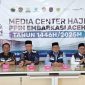 Kesiapan keberangkatan jemaah haji Aceh tahun 2025, Kakanwil Kemenag Aceh mengadakan konferensi Pers bersama awak media di Media Center UPT Asrama Haji Embarkasi Aceh, Banda Aceh, Jumat (16/5/2025). Foto/Irwansyah