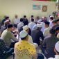 Jamaah takziah dan doa bersama Partai PAS Aceh dan masyarakat sekitar untuk Alm.Tgk H.Rasyidin Ahmad (Waled Nura) di komplek Yayasan Pendidikan Islam Dayah Nurur Rasyad Kabupaten Pidie Senin (16/6/2025). Foto : Ist