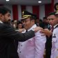 Gubernur Aceh, Muzakir Manaf mengambil sumpah jabatan dan melantik Zulkifli H. Adam sebagai Walikota dan Drs. H. Suradji Junus sebagai Wakil Walikota Sabang Periode 2025-20230 pada Rapat Paripurna DPRK Sabang, di kantor DPRK setempat Sabtu (14/06/2025). Foto: Humas Aceh Sabtu (14/06/2025). Foto: Humas Aceh