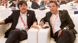 Sekjen PSSI Pusat, Yunus Nusi, SE (kanan) dan Ketua umum PSSI Aceh, H Nazir Adam, SE,MM dalam sebuah pertemuan di Jakarta. (Foto/Dok PSSI Aceh)