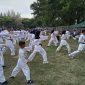 Ketua Wadokai Karate-Do Indonesia Provinsi Aceh Hasballah dan pengurus, menyaksikan simulasi beberapa pukulan yang diperakan oleh atlet pada kegiatan latihan bersama pelatih yang berlangsung di Komplek Stadion Harapan Bangsa (SHB) Banda Aceh, Minggu (31/8/2025).