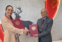 Wali Nanggroe Aceh, Tgk. Malik Mahmud Al-Haythar, menandatangani nota kesepahaman (MoU) dengan Pemerintah Region Ivanovo, Rusia, Jumat (5/9/2025).
Foto: Lembaga Wali Nanggroe