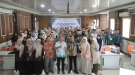 KETERANGAN : Usai acara melakukan foto bersama dengan peserta pelatihan pengisian Sasaran Kinerja Pegawai (SKP) ASN PPPK Disdik Dayah Aceh/Dok Ist