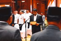 Gubernur Aceh Muzakir Manaf melantik Pejabat Struktural dan Pejabat Administrator, di Anjong Mon Mata komplek Meuligoe Gubernur Aceh, Jum’at (10/10/2025) sore. Foto : Humas Aceh