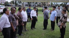 Bupati Pidie Jaya H.Sibral Malasyi bersama jajaran panitia dan pejabat terkait Jumat (24/10/2025), meninjau kesiapan lokasi pelaksanaan Musabaqah Tilawatil Qur’an (MTQ) ke-37 Tingkat Provinsi Aceh di Kabupaten Pidie Jaya. (Foto :Prokopim Pijay).