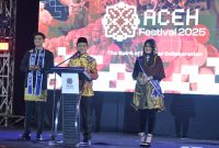 Wakil Gubernur Aceh, Fadhlullah, SE membuka Aceh Festival Tahun 2025 di Taman Ratu Safiatuddin, Banda Aceh, Sabtu, (22/11/2025)