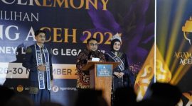 Kepala Dinas Kebudayaan dan Pariwisata (Kadisbudpar) Aceh Dedy Yuswadi resmi membuka pemilihan Agam Inong Aceh 2025, di The Pade Hotel, Aceh Besar, Rabu (26/11/2025). Foto: Istimewa