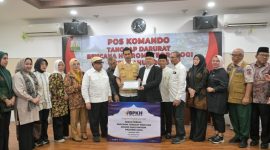 Sekda Aceh M.Nasir bersama Komisi VIII DPR-RI, Perwakilan Kementerian Sosial, BNPB dan Kepala BPJPH mengadakan rapat membahas penanganan banjir dan longsor berlangsung di ruang Potda Kantor Gubernur Aceh, Rabu (10/12/2025).
