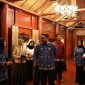 Kepala Dinas Kebudayaan dan Pariwisata Aceh Dedi Yuswadi resmi membuka pemeran Rumoh Aceh Senin, (17/11/2025).