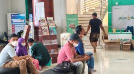 Keterangan : layanan operasional di kantor Bank Aceh Syariah cabang kuala simpang pasca bencana banjir