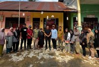 Dukung pemulihan bencana banjir dan longsor, ASN Dinas Kelautan dan Perikanan Aceh ikut berpartisipasi dengan melakukan pembersihan fasiltas pendidikan di TKN 3 Karang Baru Kabupaten Aceh Tamiang