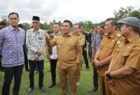 Bupati Aceh Besar Muharram Idris bersama utusan Kemendagri RI meninjau lokasi rencana lahan pembangunan IPDN di Kota Jantho, Selasa (20/01/2026). FOTO : PROKOPIM PEMKAB ACEH BESAR