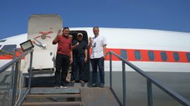Wakil Gubernur Aceh, H. Fadhlullah, SE meninjau progres pembangunan wahana pesawat Boeing 737 non-operasional yang ditempatkan di Asrama Haji Aceh, Sabtu, (31/1/2026) pesawat ini difungsikan sebagai sarana simulasi perjalanan udara bagi calon jemaah haji dan umrah, sekaligus diproyeksikan menjadi wahana edukasi dan destinasi pariwisata baru yang memperkuat peran Asrama Haji Aceh.