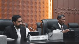 Gubernur Aceh Muzakir Manaf dan Ketua DPRA Zulfadhli, A.Md mengikuti Rapat Paripurna Dewan Perwakilan Rakyat Aceh (DPRA) Tahun 2026 yang berlangsung di Aula Gedung Utama DPRA, Senin (6/4/2026).