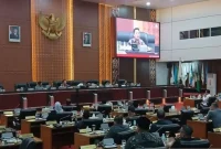 Ketua DPRA, Zulfadhli alias Abang Samalanga meminta KPK ingatkan Aceh agar terhindar dari korupsi pada penghujung Rapat Koordinasi Pencegahan Korupsi bersama DPR Aceh dan DPRK kabupaten/kota se-Aceh dengan Kasatgas Direktorat Koordinasi dan Supervisi Wilayah I KPK, Harun Hidayat, Selasa (19/5/2026) di Gedung Utama DPRA