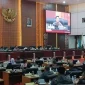 Ketua DPRA, Zulfadhli alias Abang Samalanga meminta KPK ingatkan Aceh agar terhindar dari korupsi pada penghujung Rapat Koordinasi Pencegahan Korupsi bersama DPR Aceh dan DPRK kabupaten/kota se-Aceh dengan Kasatgas Direktorat Koordinasi dan Supervisi Wilayah I KPK, Harun Hidayat, Selasa (19/5/2026) di Gedung Utama DPRA