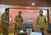 Gubernur Aceh, Muzakir Manaf dalam rapat koordinasi dan evaluasi capaian penanganan pemulihan pascabencana menyampaikan kepada Mendagri Tito Karnavian bahwa masih banyaknya kendala di wilayah pelosok Aceh enam bulan pasca bencana banjir dan longsor, Selasa (9/6/2026) di Gedung Serbaguna Kantor Gubernur Aceh