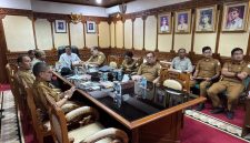 Wakil Gubernur Aceh H.Fadhlullah, SE mengikuti Rakor Satuan Tugas Percepatan Rehabilitasi dan Rekonstruksi Pascabencana Alam di Aceh, Sumatera Utara, dan Sumatera Barat, Selasa (8/9/2026).