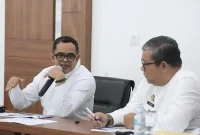 PIMPIN RAPAT : Plt. Sekda Aceh Taufik memimpin rapat persiapan percepat perubahan RKPA Tahun 2026 di Ruang Rapim P2K, Kantor Gubernur Aceh, Jumat (4/9/2026).