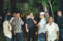 Bupati Aceh Besar H.Muharram Idris meninjau langsung kebakaran rumah warga di Gampong Meunasah Tuha Kecamatan Peukan Bada, Jumat (16/10/2026) malam